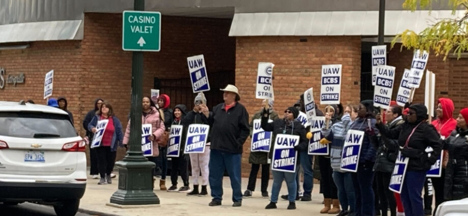 Detroit Casino Workers Threaten to Go on Strike