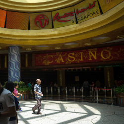 Genting Singapore to Spent $1.7 Billion to Renovate Singapore Casino Resort